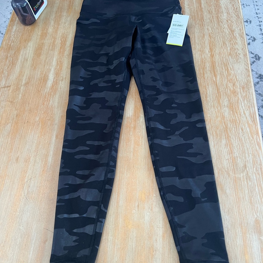 Old Navy Black Leggings with Wide Waistband and Full-Length Design